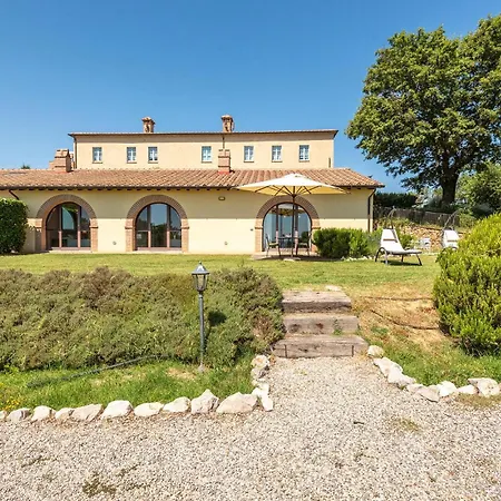 Falco Ferienhaus Trequanda